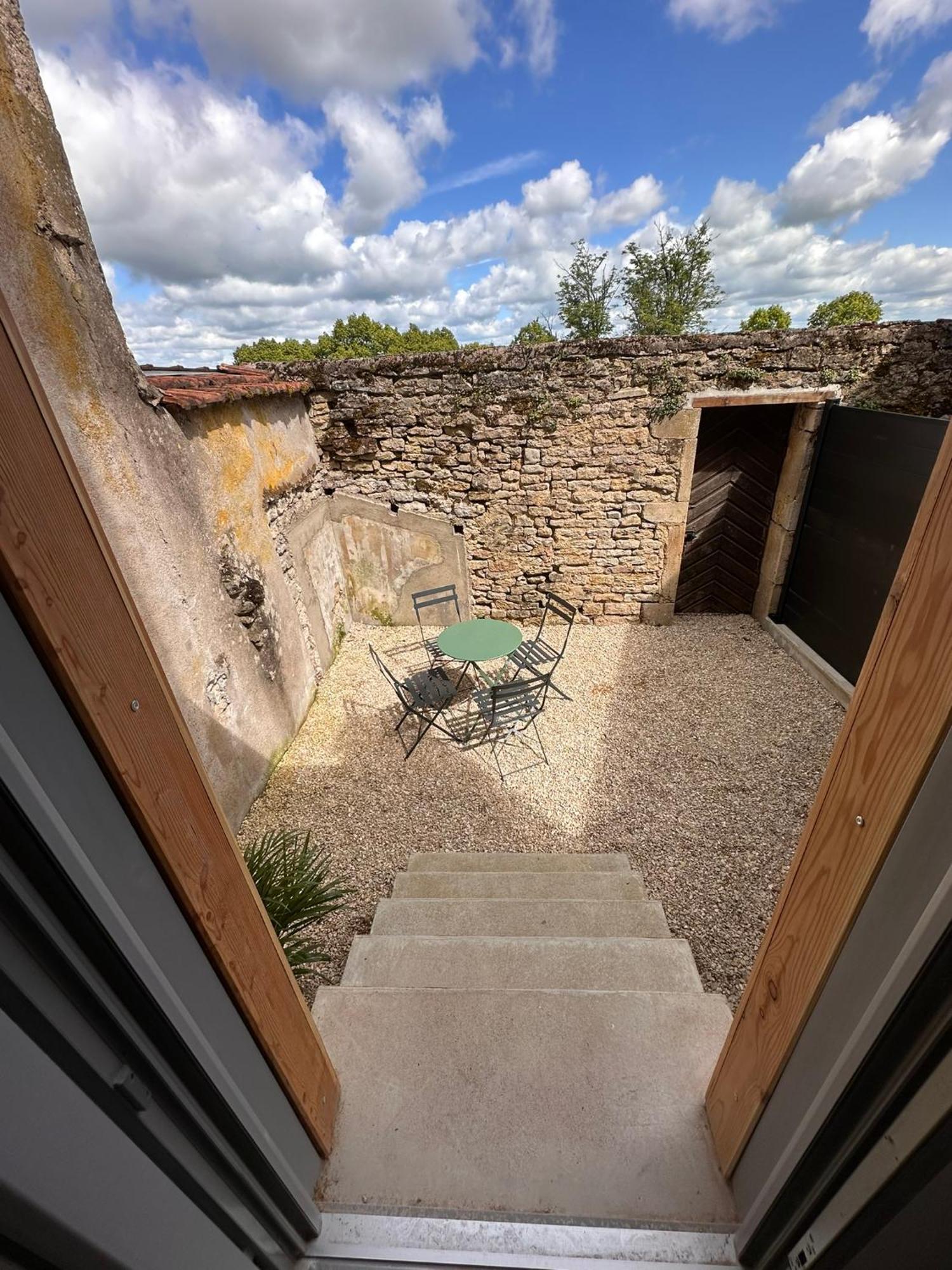 Les Remparts Apartment Langres Exterior photo